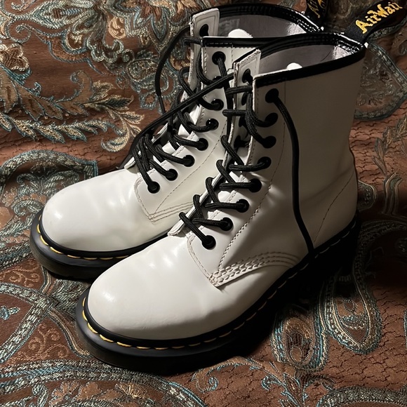 Dr Martin's White Leather Lace Up Boots - Picture 2 of 8